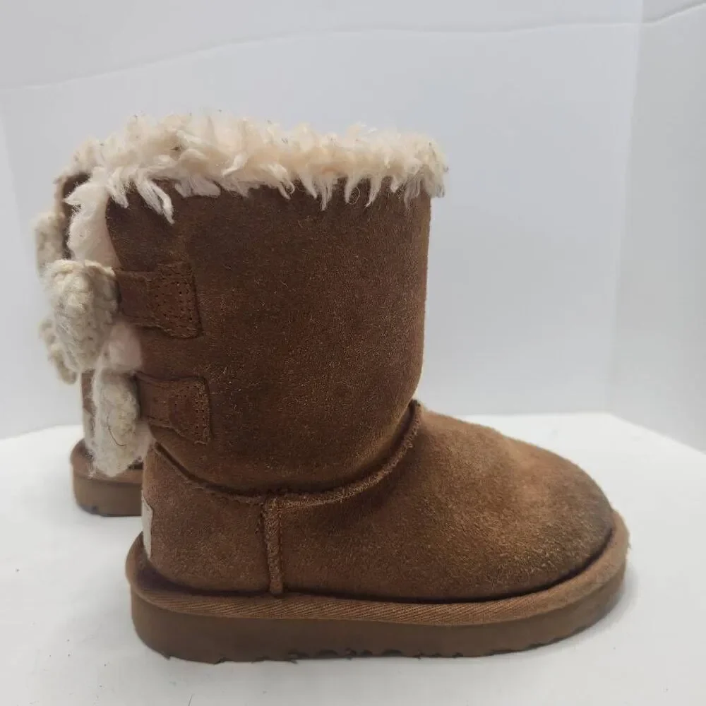UGG kids chesnut